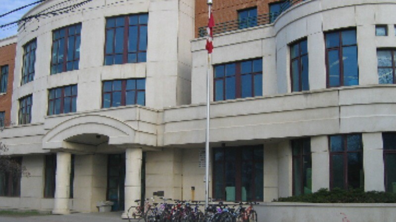 Picture of the front of Lady Evelyn School